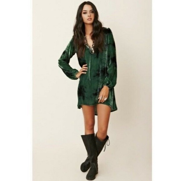 BLU MOON Green Velvet dress XSMALL long Bell Sleeves NWT - Picture 1 of 13